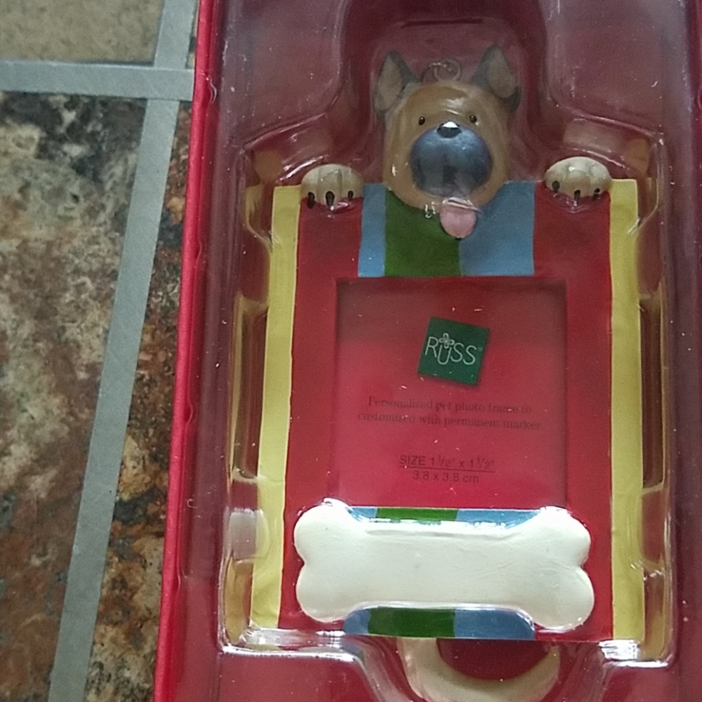 Russ pet ornament